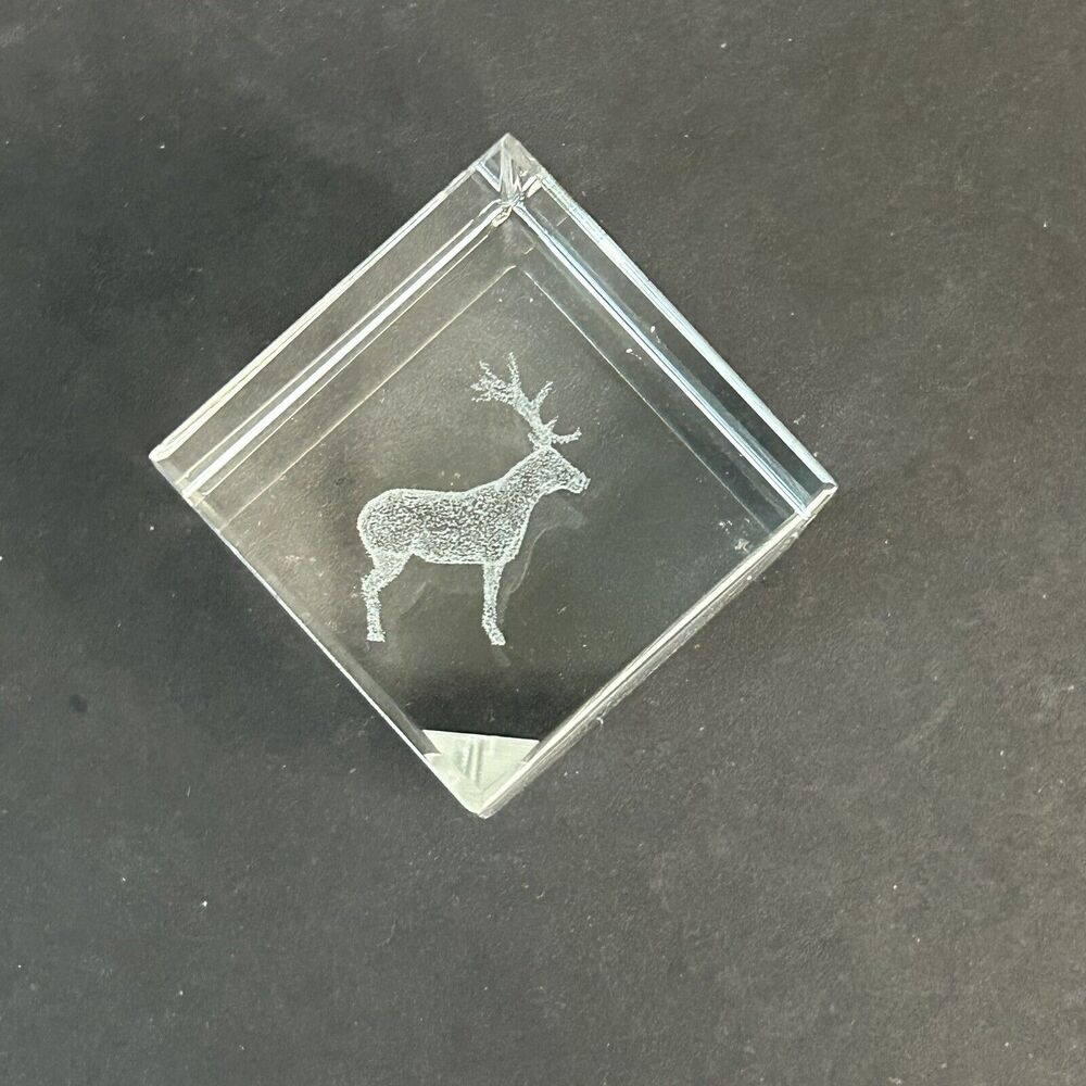 Crystal Glass 3D Laser Etched Deer Elk Solid Cube Paperweight Japanese W/Box